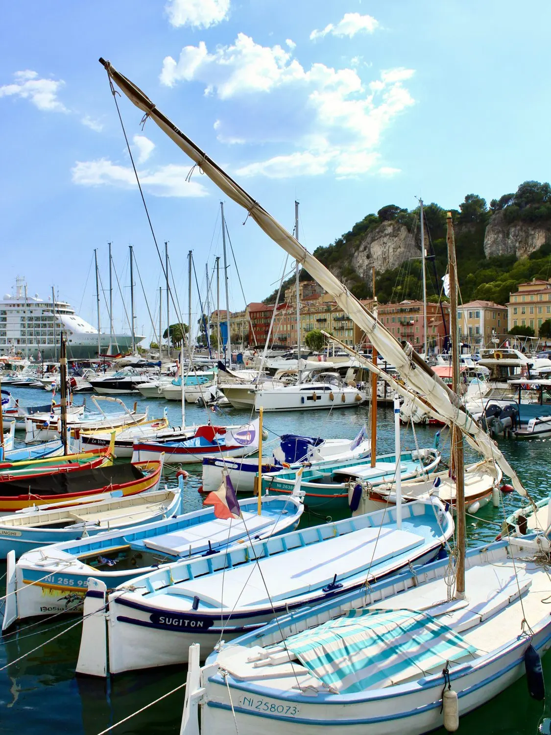 The colourful pointus of the Port of Nice